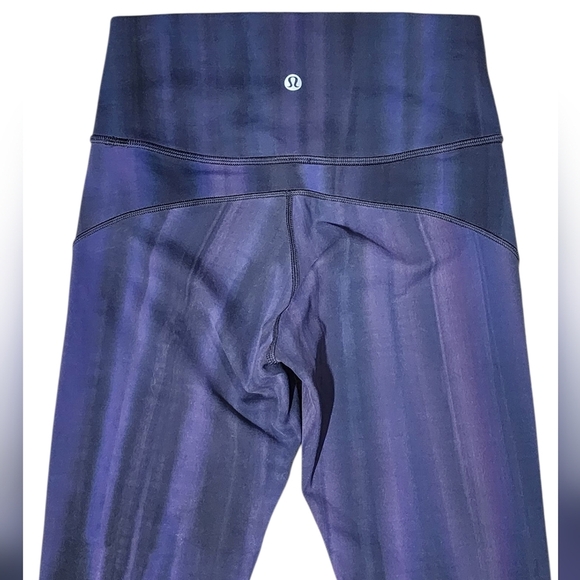 Lululemon In Movement Tight 25" *Spray Dye Everlux Size 4 - Picture 8 of 11